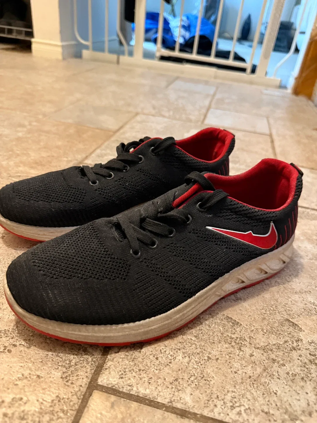 Nike Black & Red Running Shoes