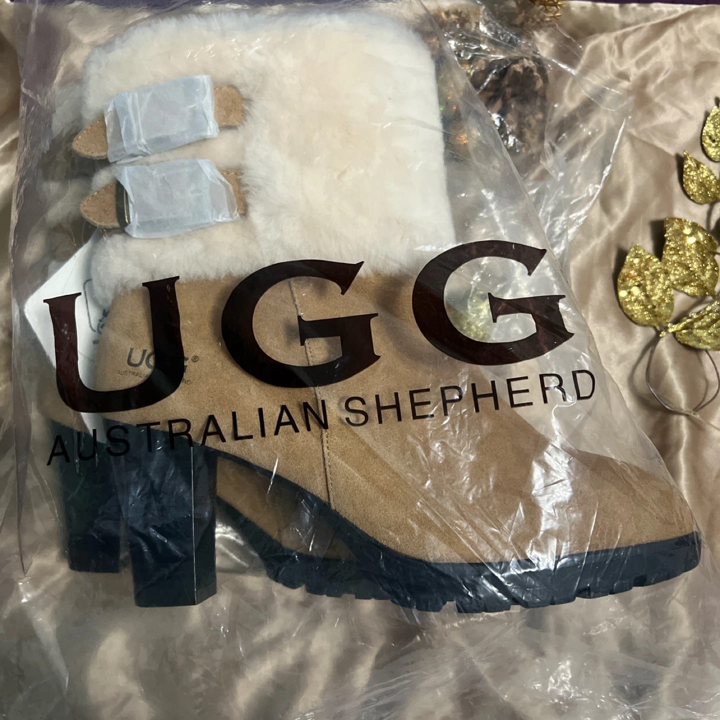 UGG Candice Heels - Size 9 - photo 2