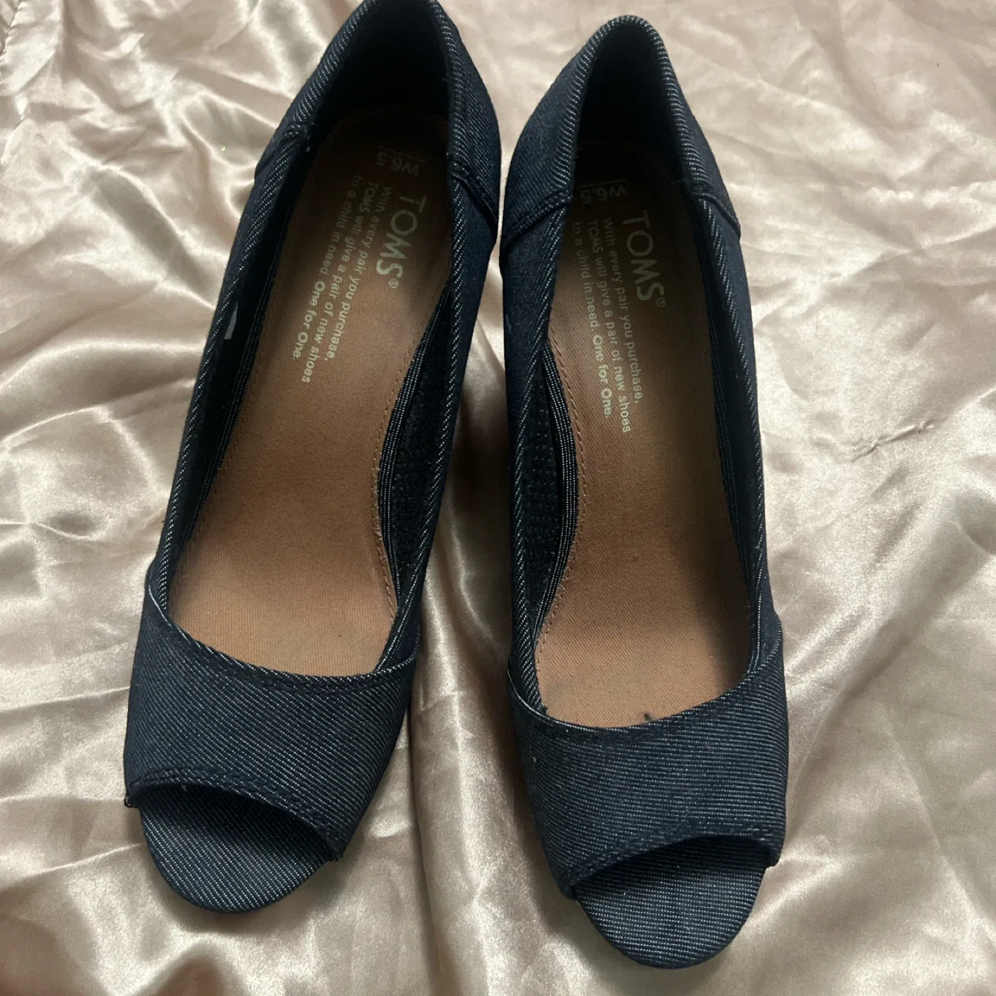 TOMS Women's Wedge Heels - Size 6.5