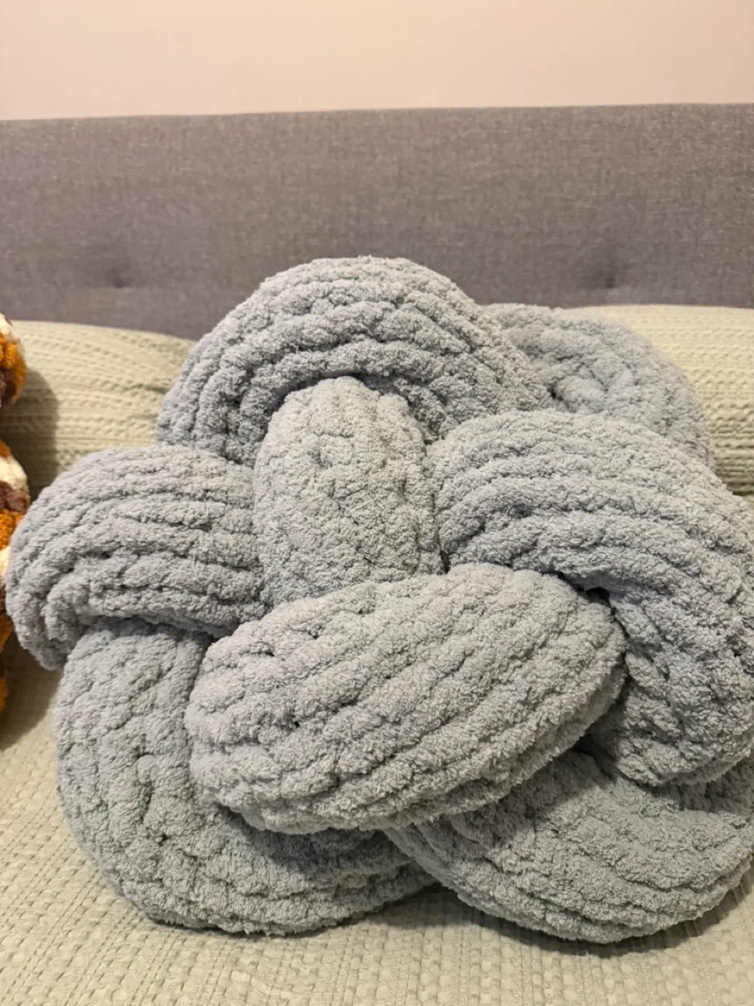 Chunky Knit Knot Pillows image indicator(2)