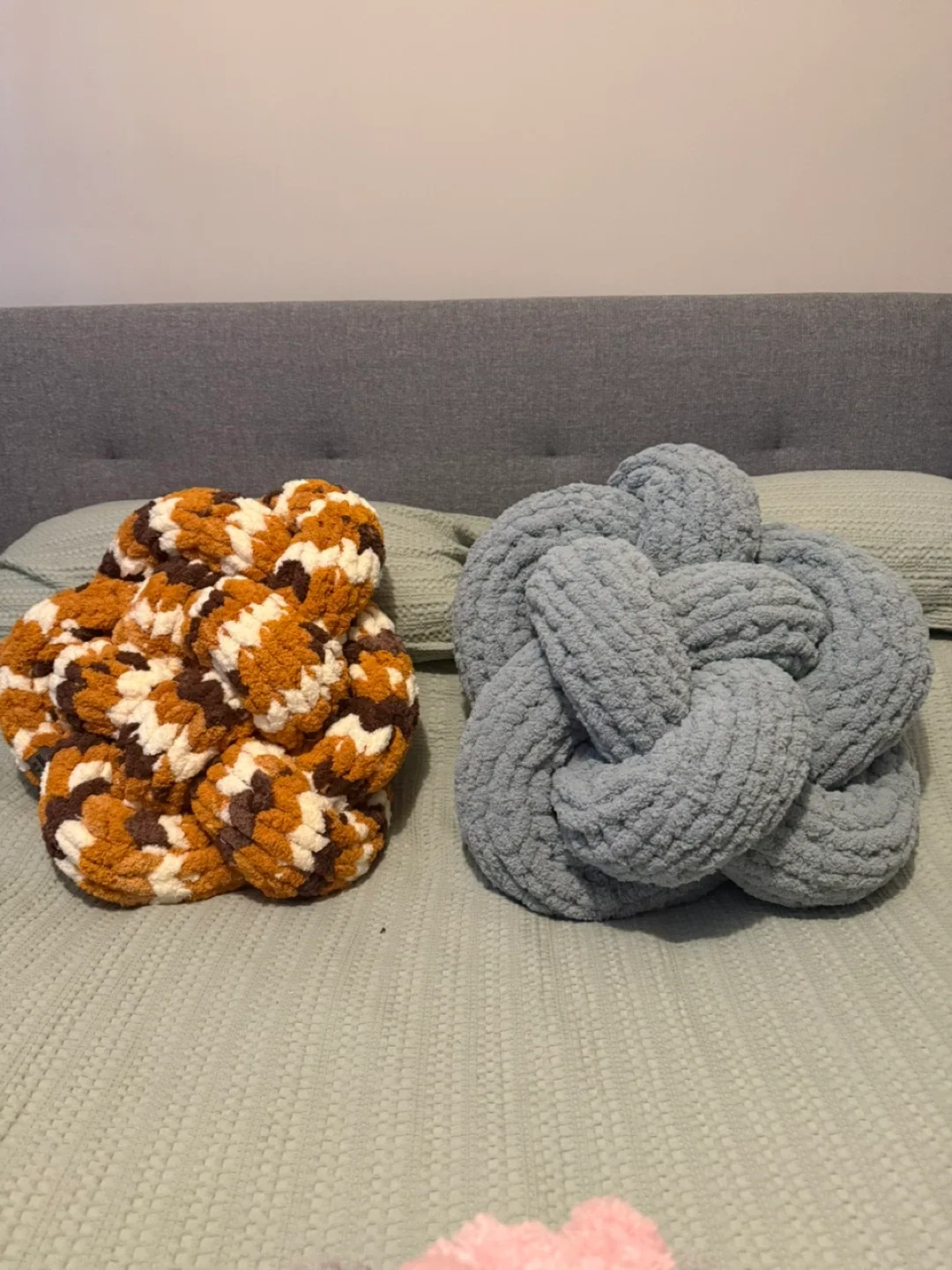 Chunky Knit Knot Pillows