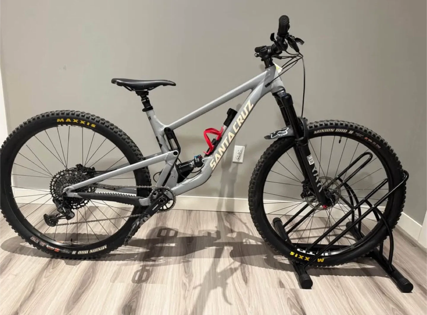 Santa Cruz Hightower Mountain Bike