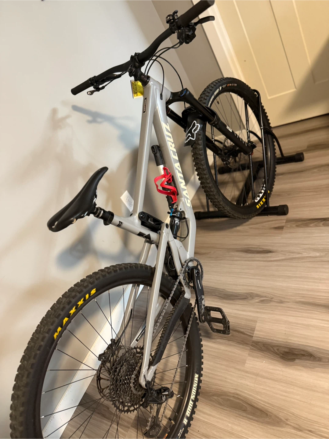 Santa Cruz Hightower Mountain Bike - photo 5