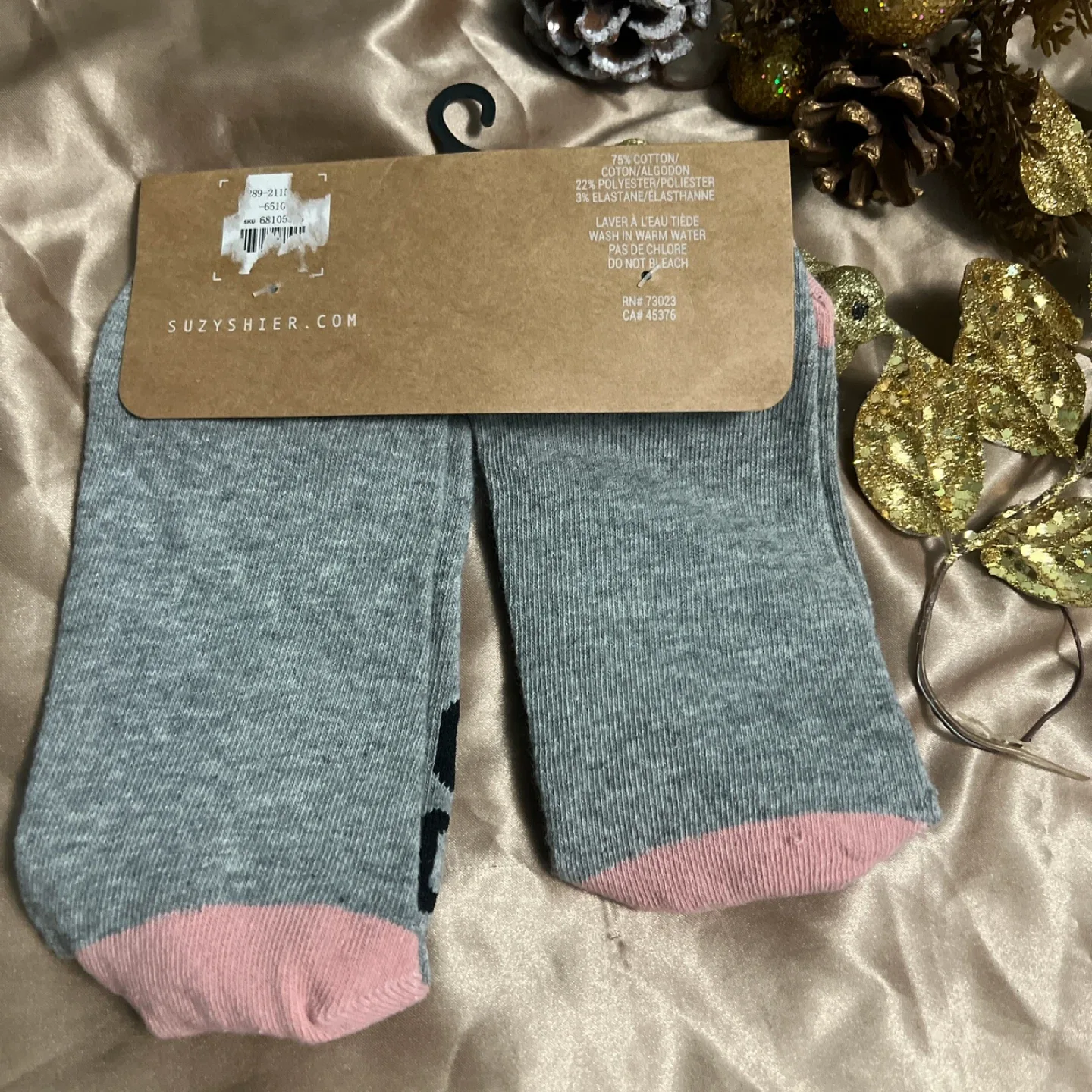 Suzy Shier Grey & Pink Socks