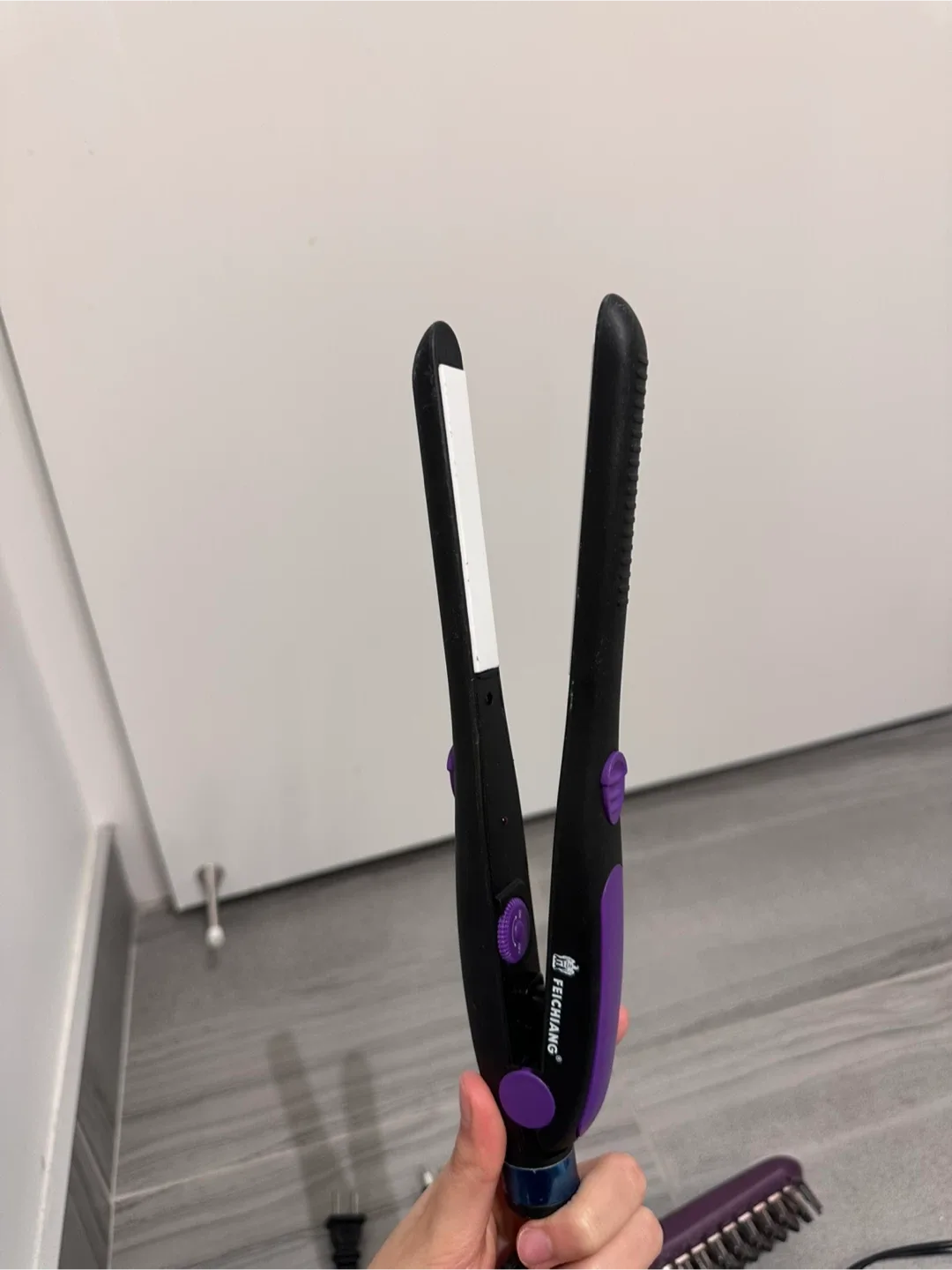 Hair Styling Tools Bundle image indicator(5)