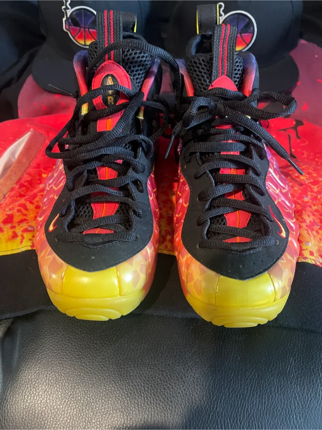 Nike Air Foamposite One Alternate Galaxy image indicator(3)