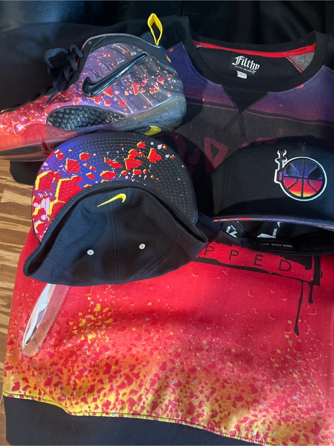 Nike Air Foamposite One Alternate Galaxy image indicator(2)