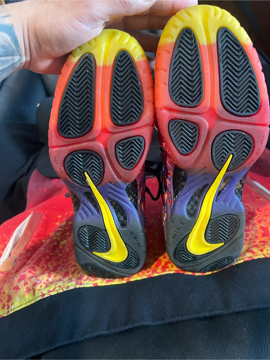 Nike Air Foamposite One Alternate Galaxy image indicator(4)