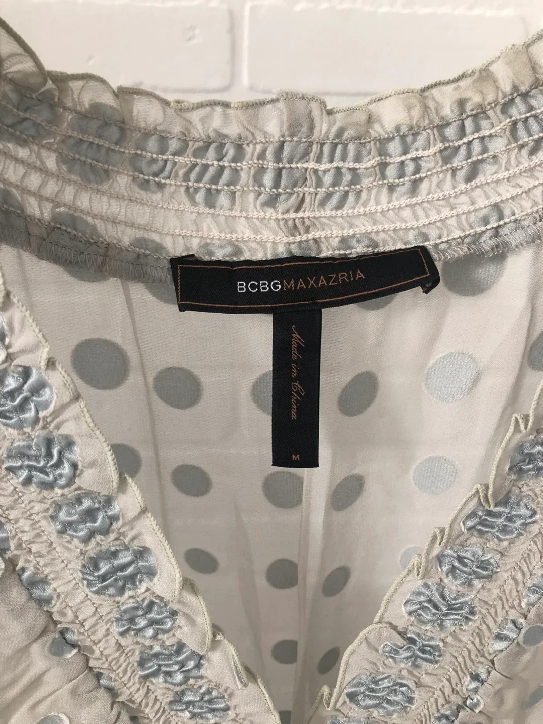 BCBGMAXAZRIA Silk Top - Size M image indicator(4)