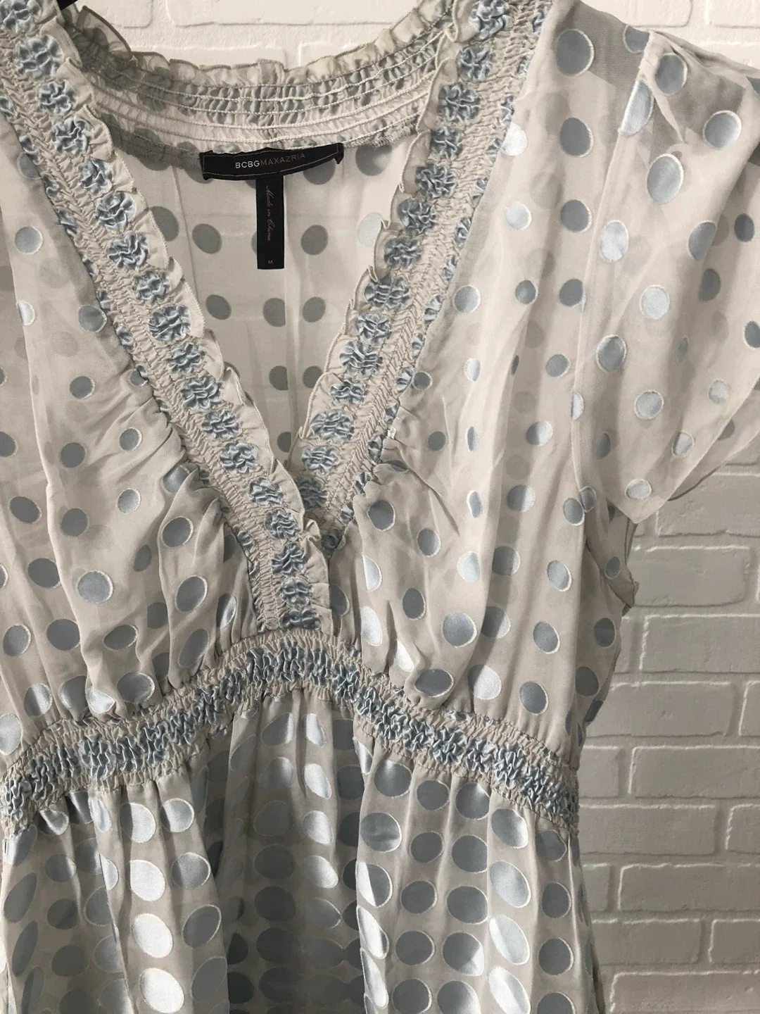 BCBGMAXAZRIA Silk Top - Size M image indicator(3)