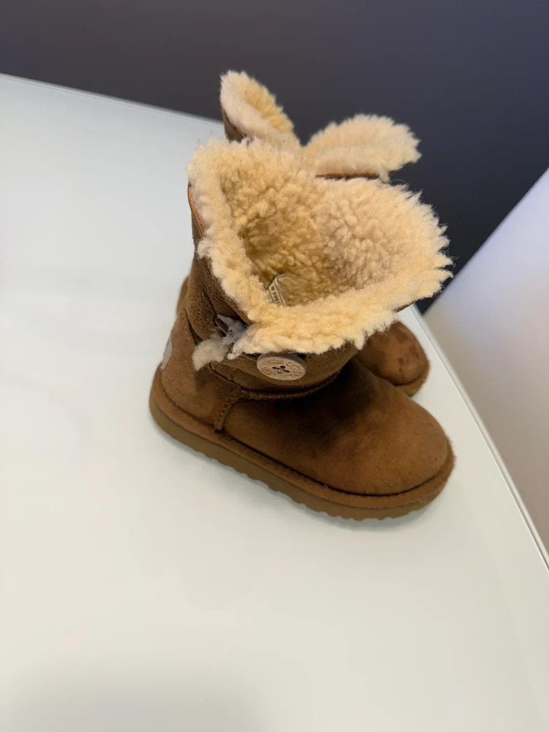 UGG Kid’s Bailey Button Boots - Brown Size 9 US image indicator(3)