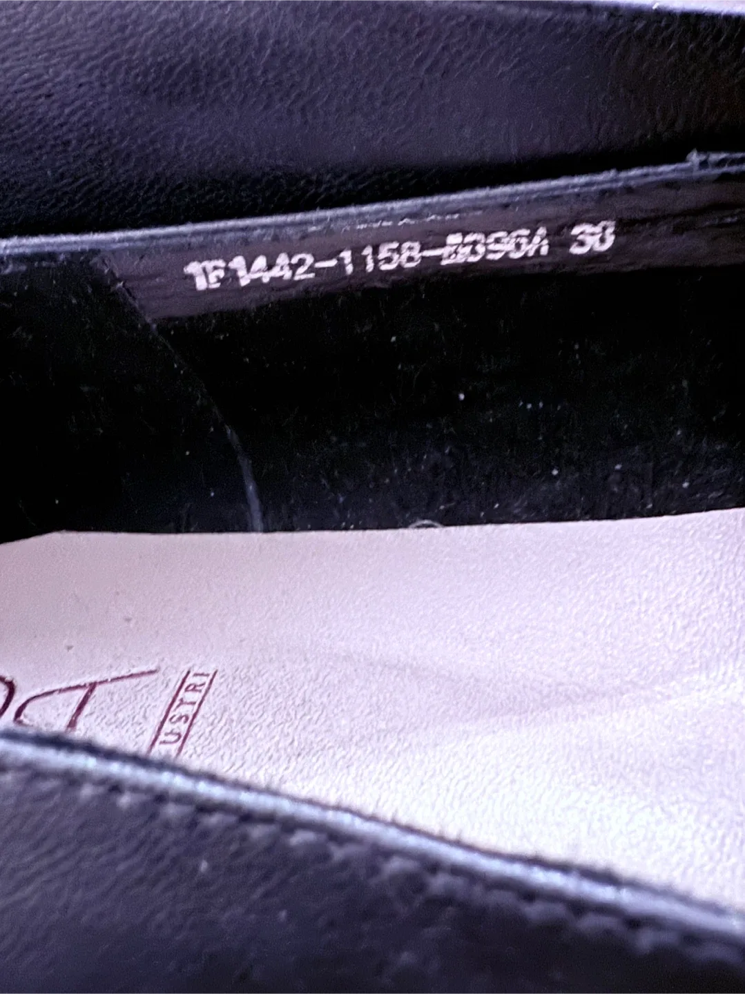 MOLKA Evolution Black Loafers - Size 38 image indicator(6)