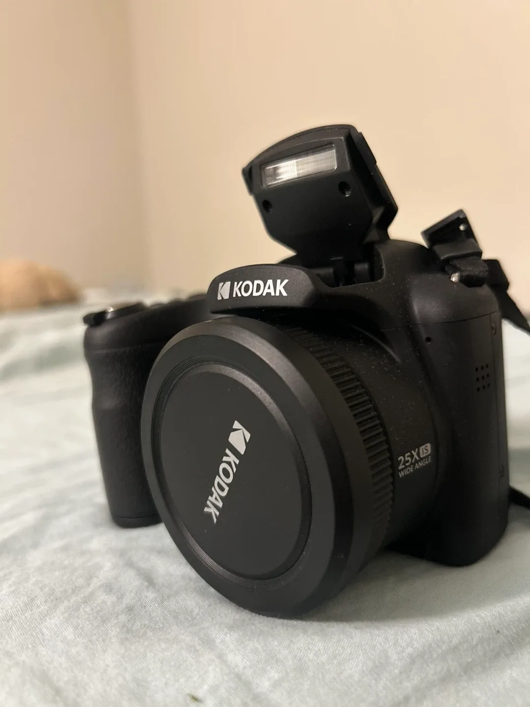 Kodak PIXPRO AZ255 Digital Camera – Like New