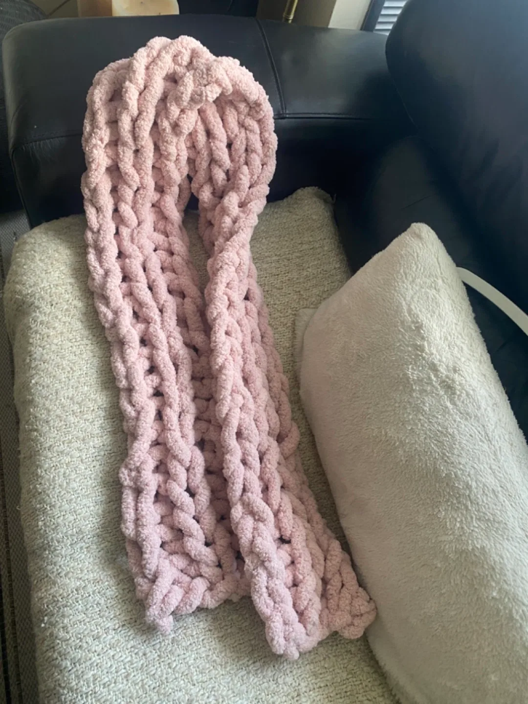Handmade Chunky Knit Scarf - Pink image indicator(2)