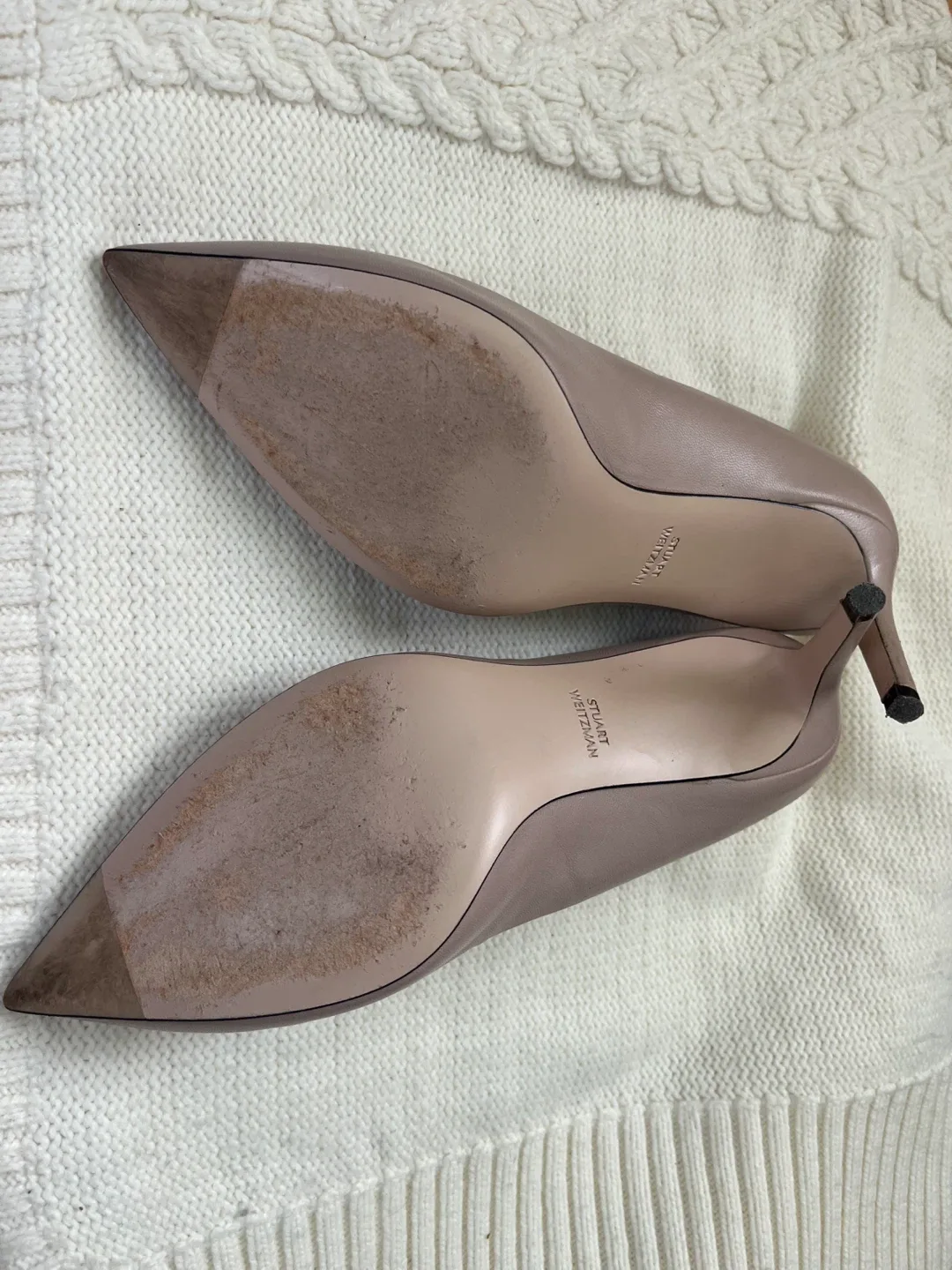 Stuart Weitzman beige pointed heels image indicator(2)