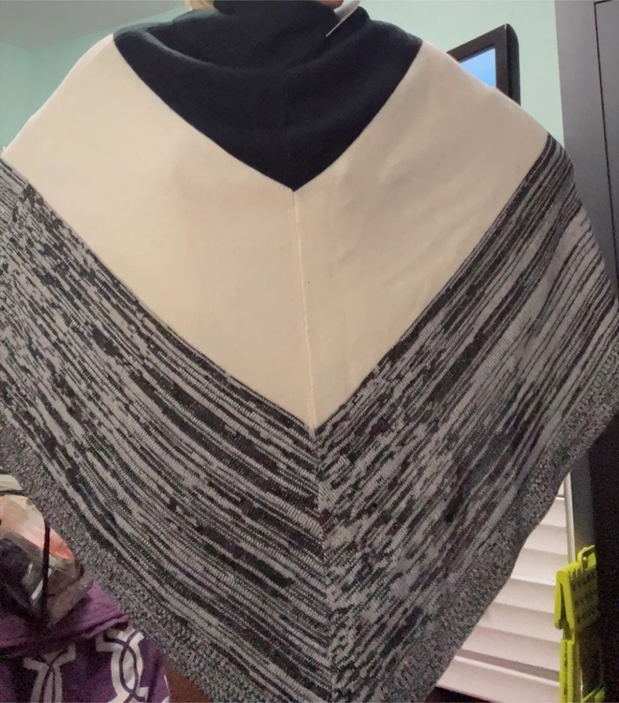 Naelia Poncho - Black, White, & Grey