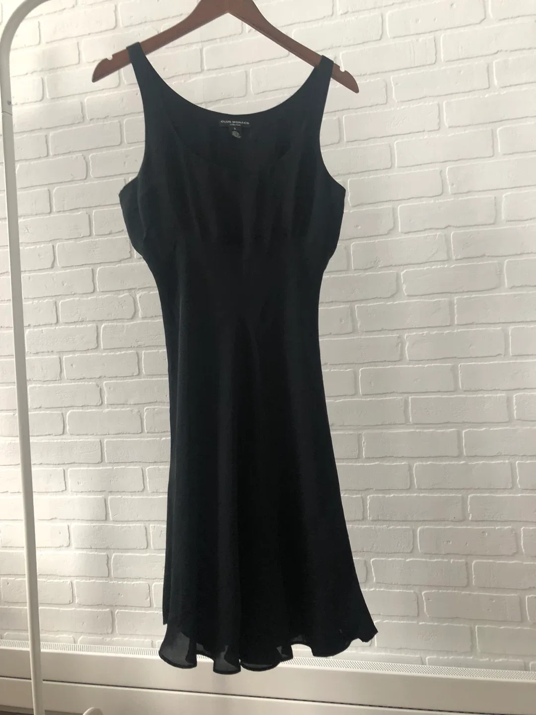 Club Monaco Black Silk Dress - Size 8 image indicator(2)
