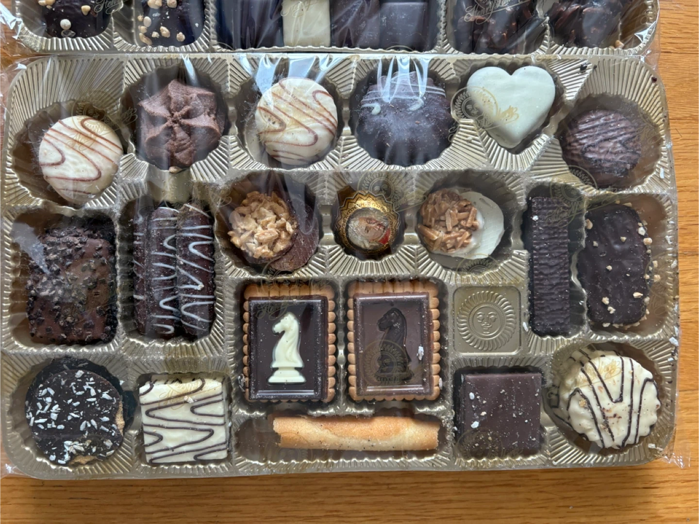 Sweet temptation foundations secretes chocolates - photo 5