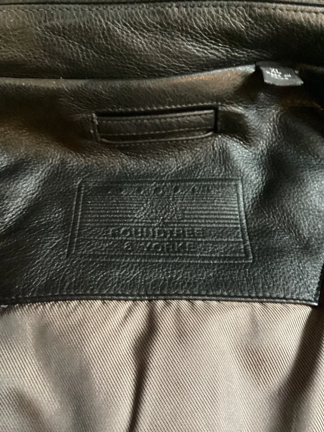 Men’s Black Leather Bomber Jacket image indicator(3)
