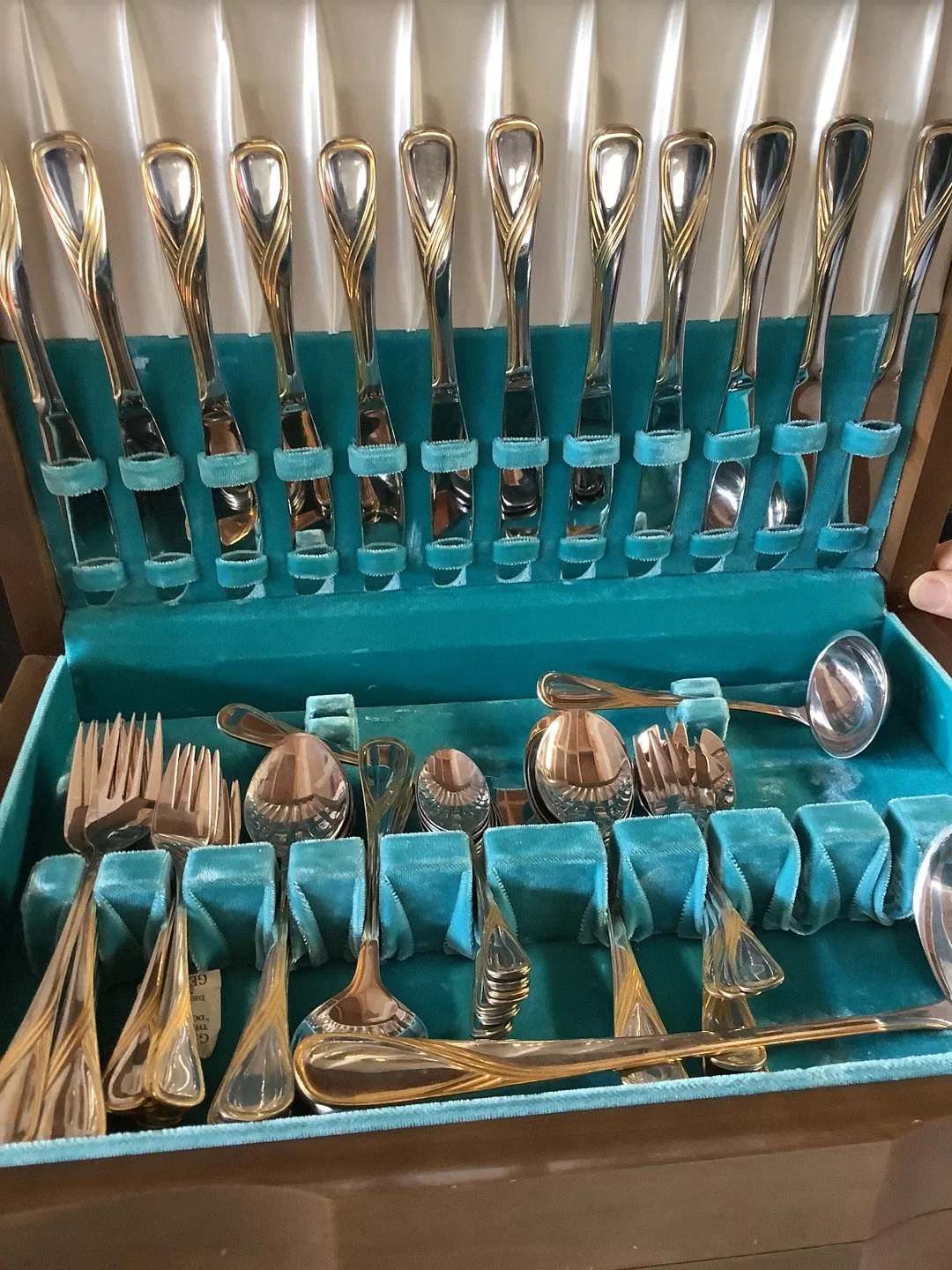 Flatware set