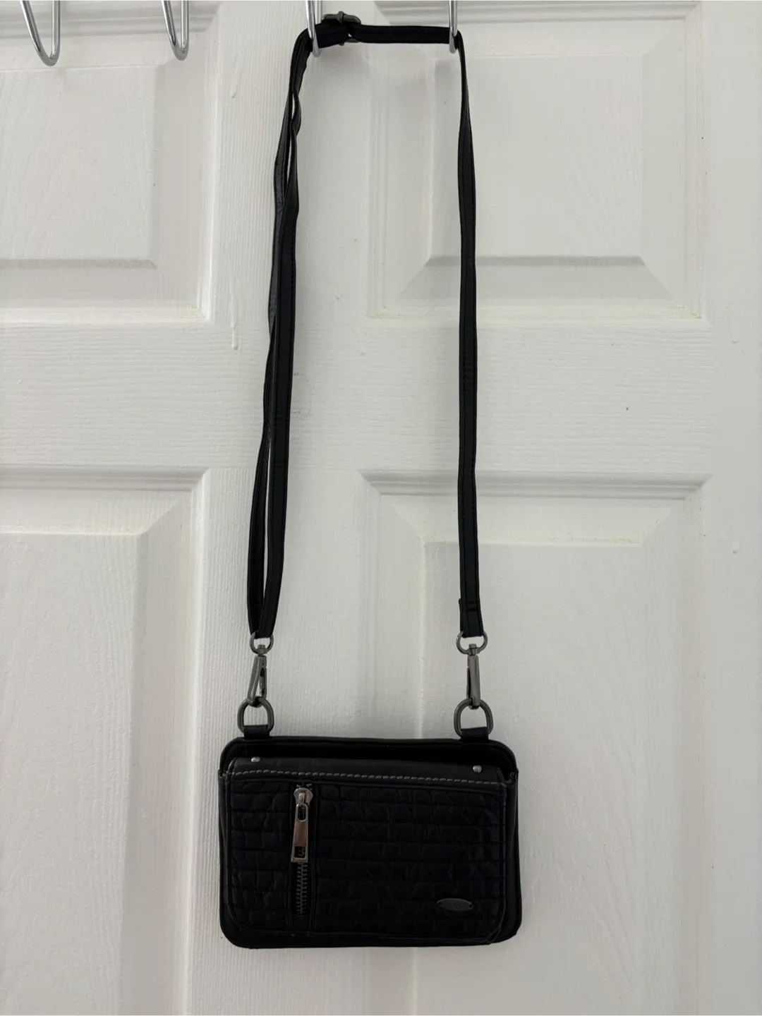 Cargo Black Crossbody Bag image indicator(3)