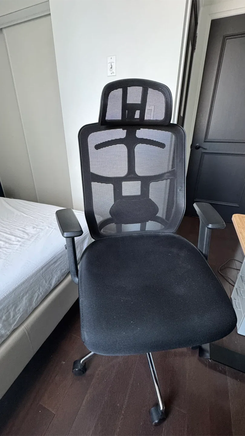 Ergonomic Mesh Office Chair - Black