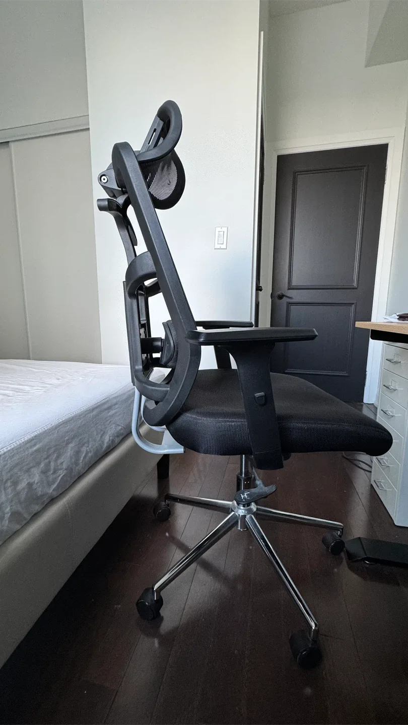 Ergonomic Mesh Office Chair - Black image indicator(2)