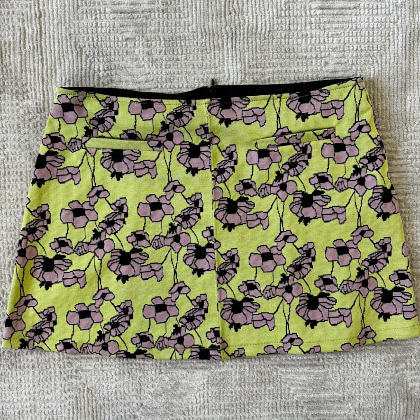 New Zara Floral Mini Skirt - Size L