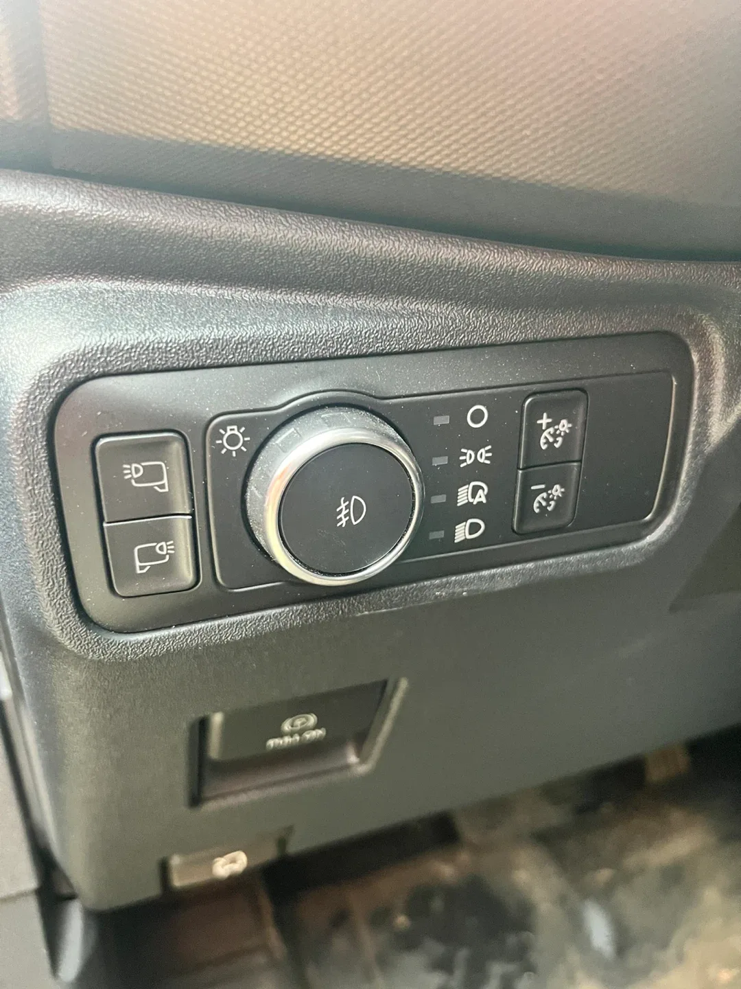 Ford Bronco - Outerbanks image indicator(10)