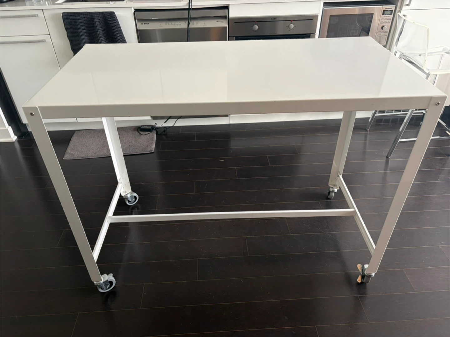CB2 white Kitchen Island / rolling table - photo 2