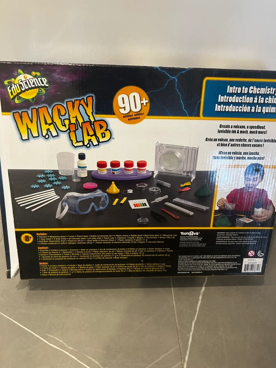 Edu Science Wacky Lab Intro to Chemistry Set image indicator(2)