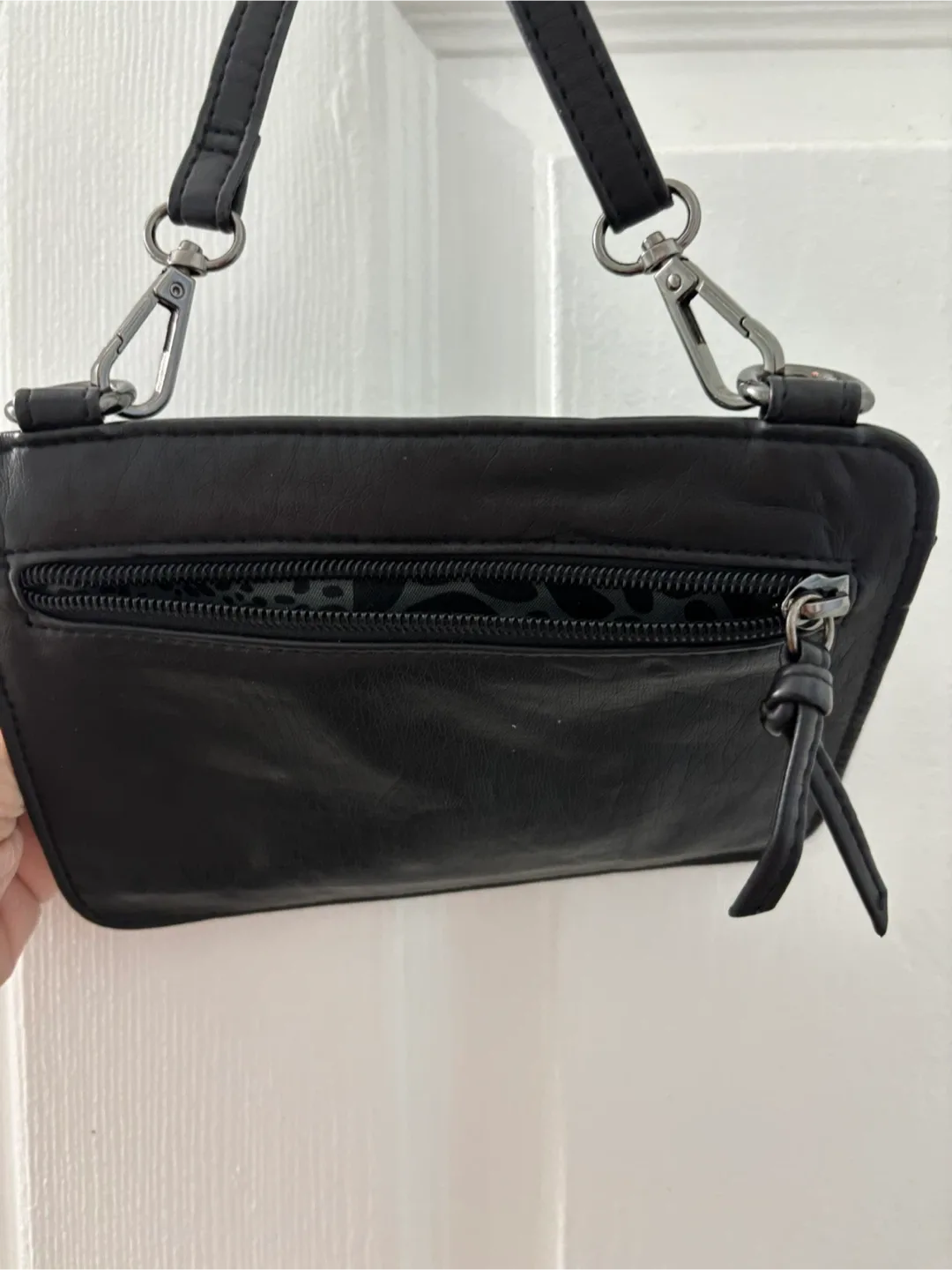 Cargo Black Crossbody Bag image indicator(6)