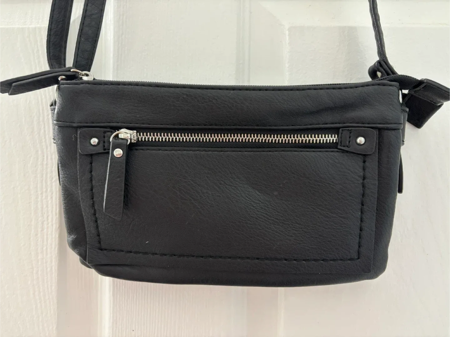 Denver Hayes Black Crossbody Bag