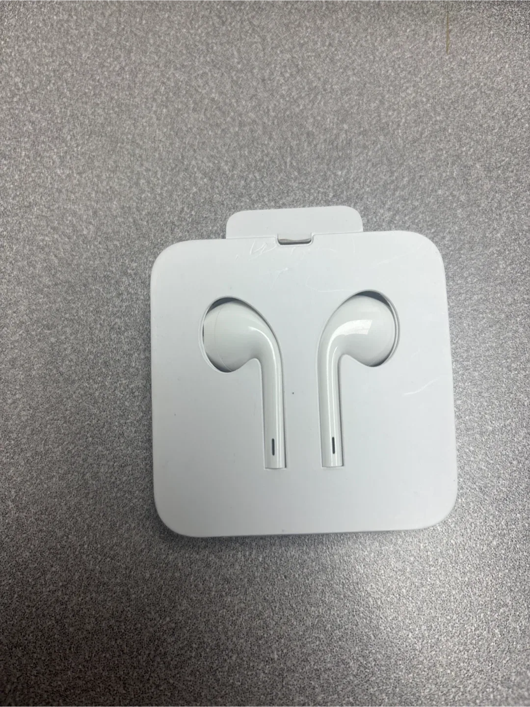 Apple EarPods with 3.5mm Headphone Plug - New