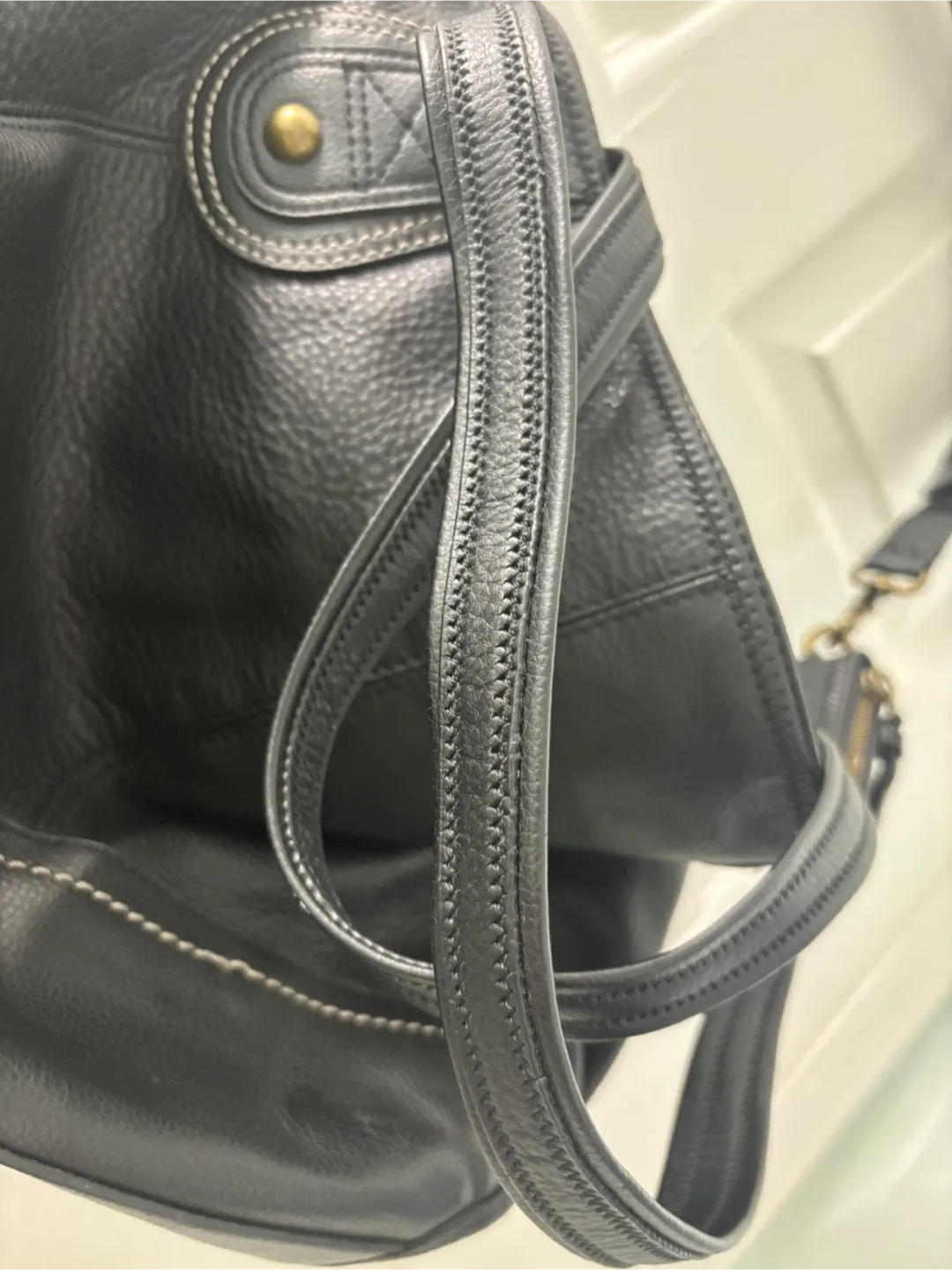 The Sak Black Leather Handbag image indicator(5)