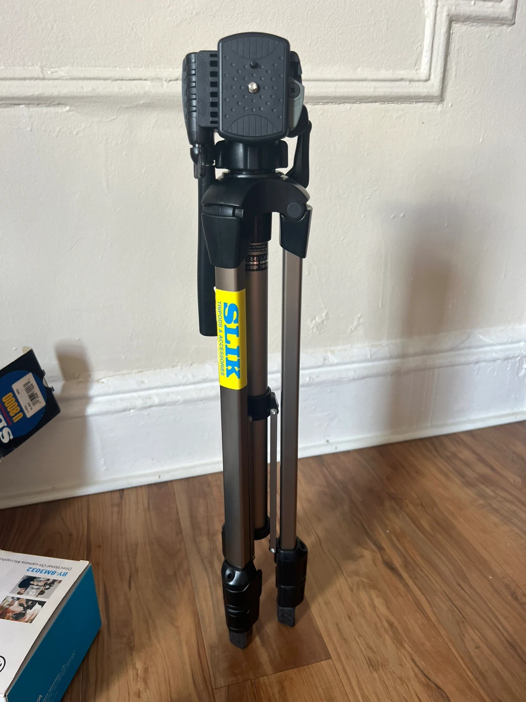 Professional mic and Tripod - photo 5