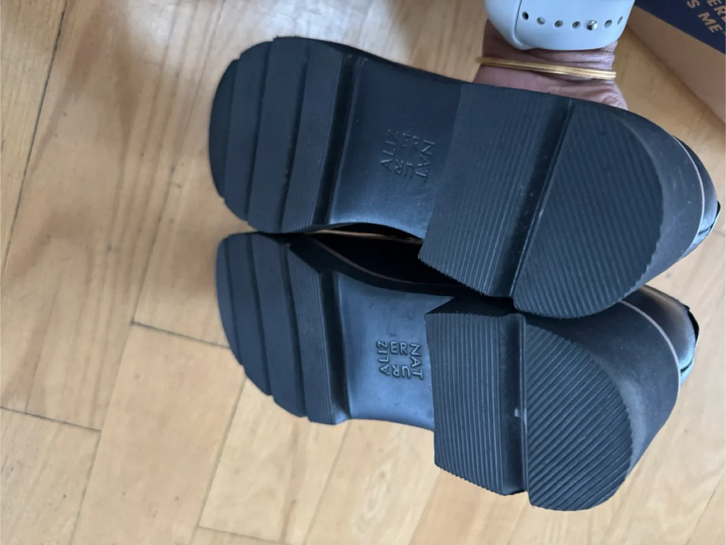 Naturalizer Darry Loafer, US Size 7M image indicator(2)