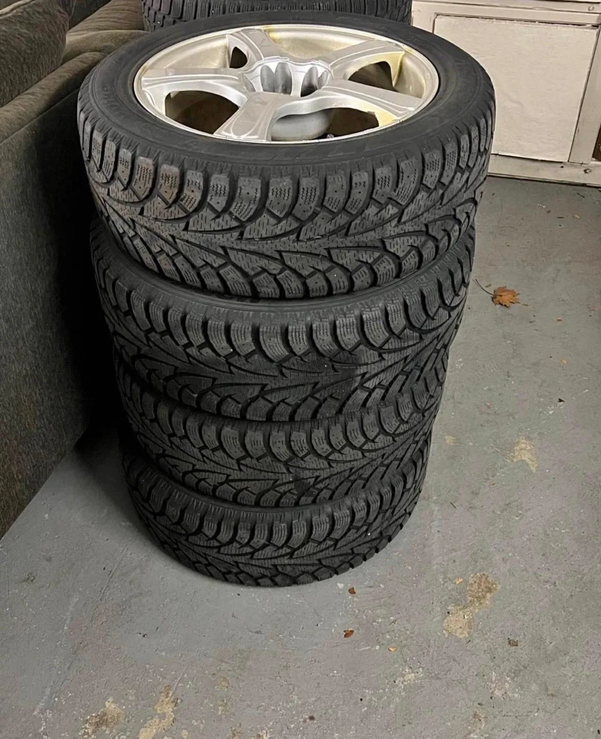 Hankook Winter Tires on Rims - Set of 4