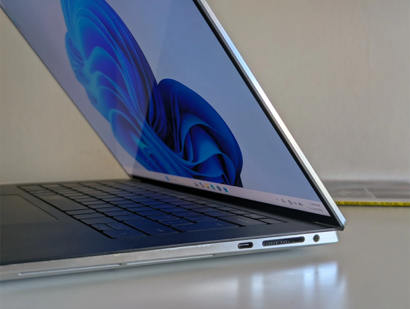 Laptop Dell XPS 15 9500 (2020) / i7-10750H / 16 GB / SSD 1 TB - photo 4