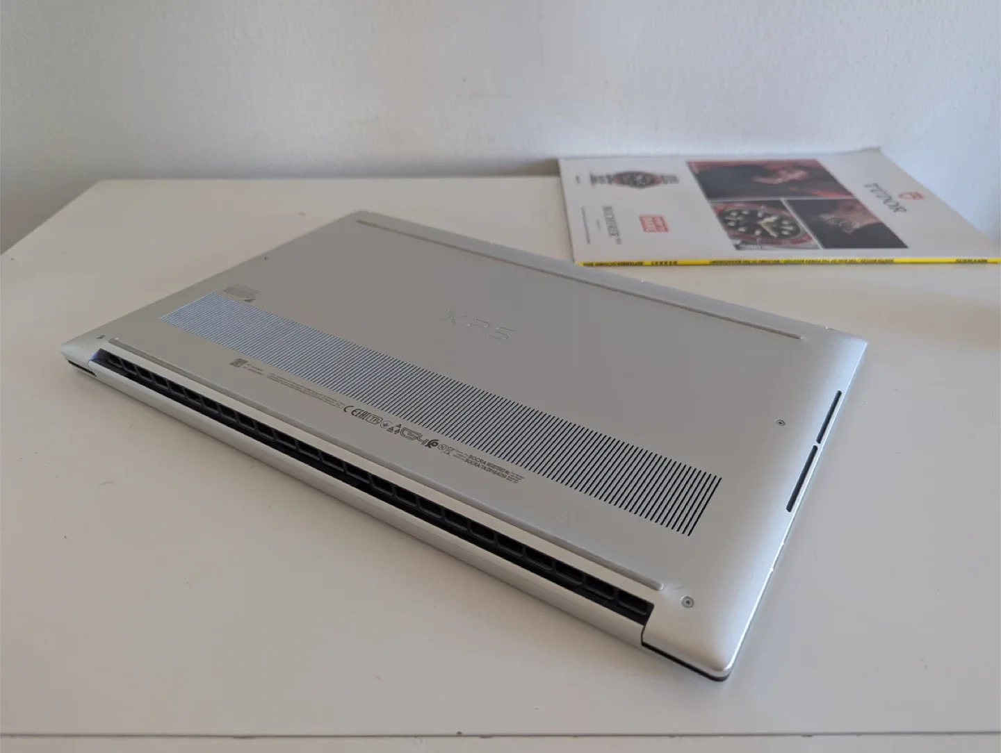 Laptop Dell XPS 15 9500 (2020) / i7-10750H / 16 GB / SSD 1 TB image indicator(8)