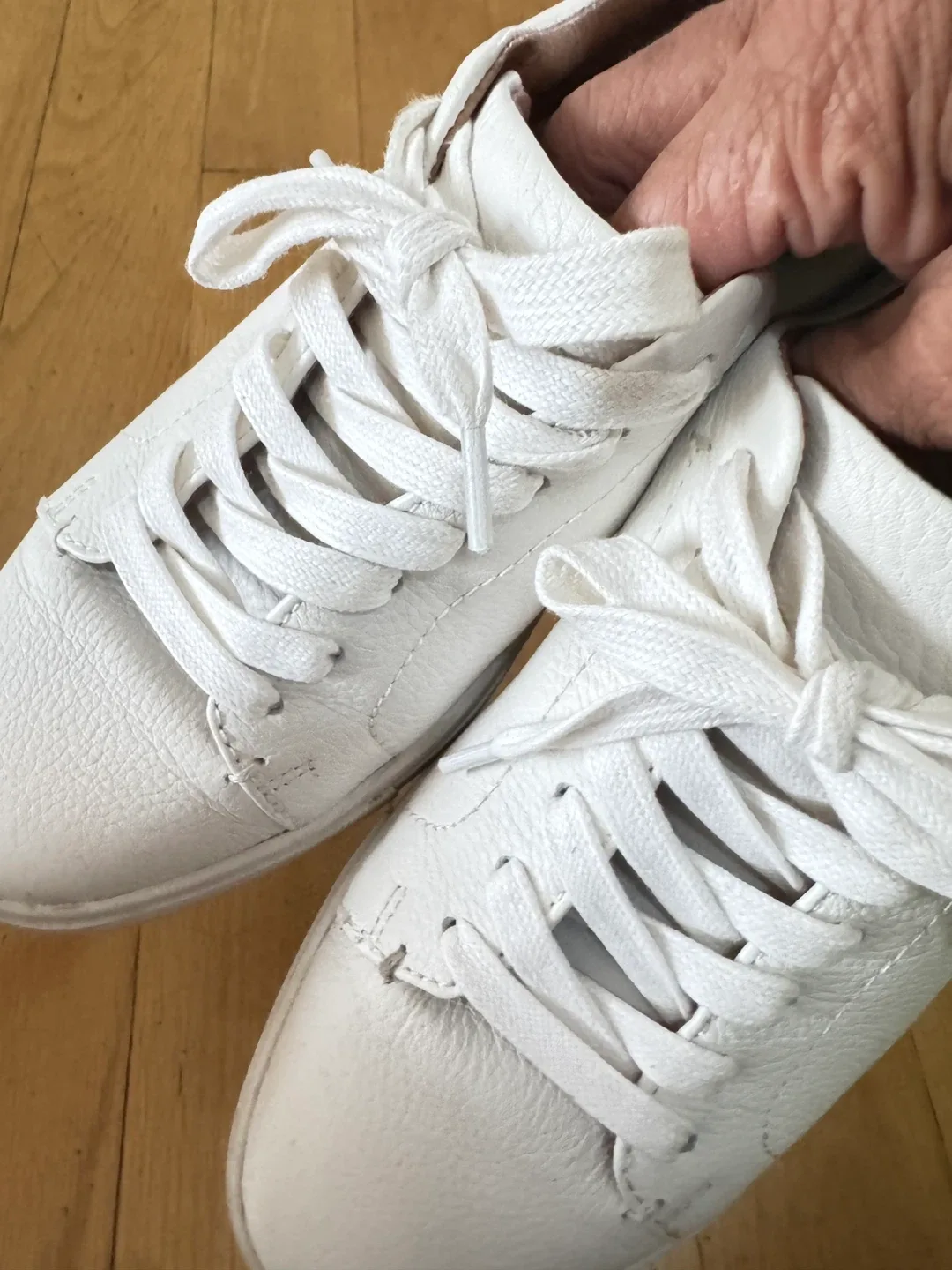 Frye White Leather Sneakers image indicator(5)