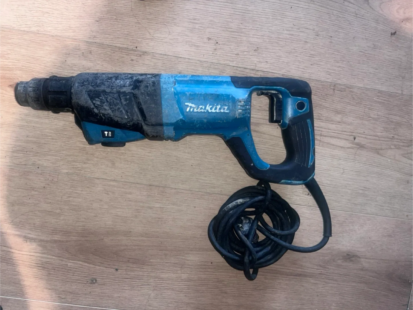 Makita HR2641 1” Concrete Rotary Hammer Drill