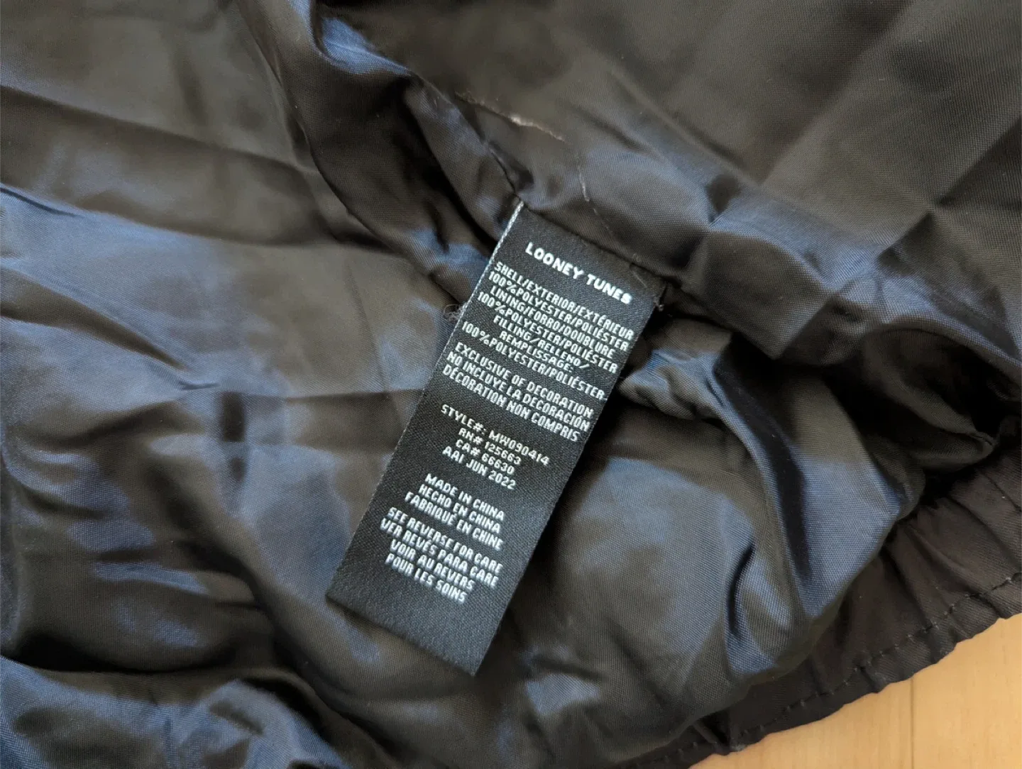 Looney Tunes x Members Only Puffer Jacket - XL image indicator(4)