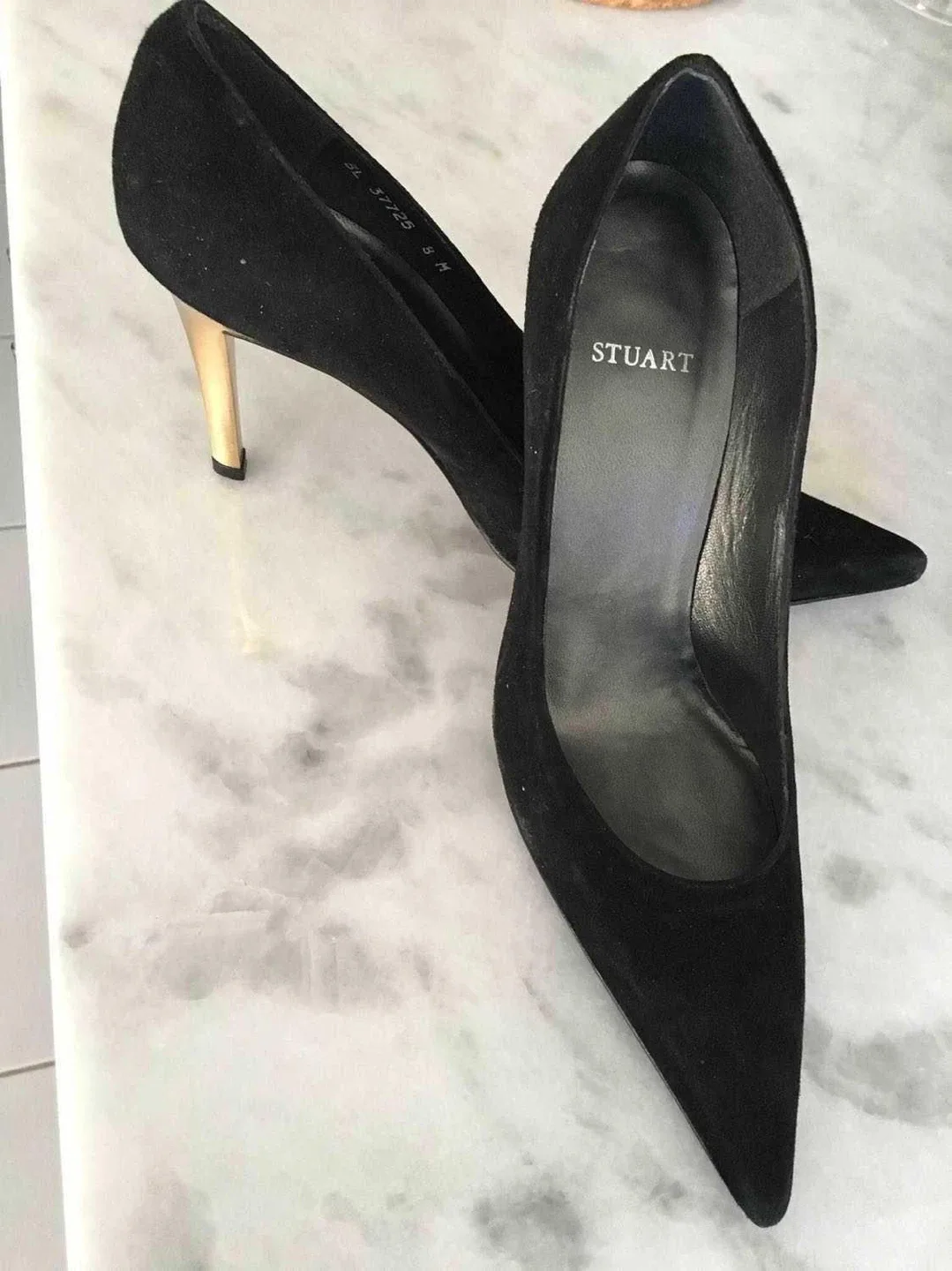Brand New! Stuart Weitzman Black Suede Heels - Size 8M
