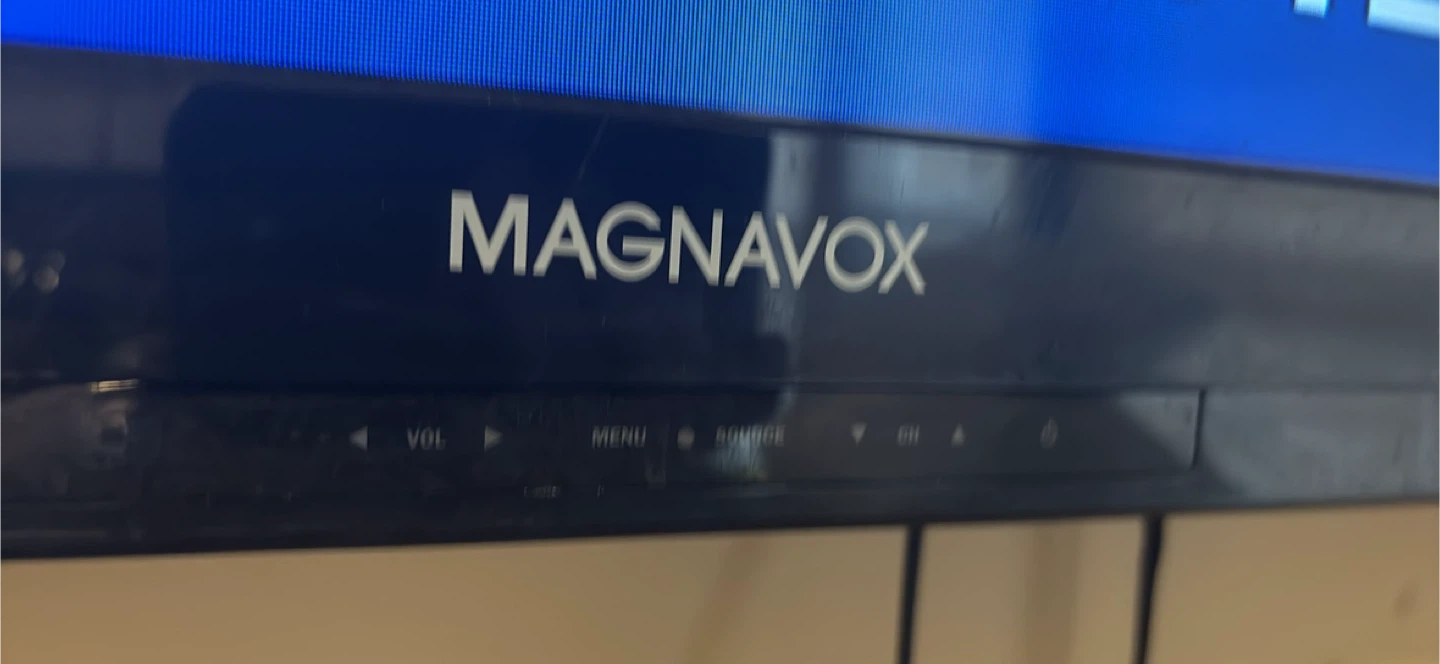 Magnavox TV 50” with wall mount - photo 2