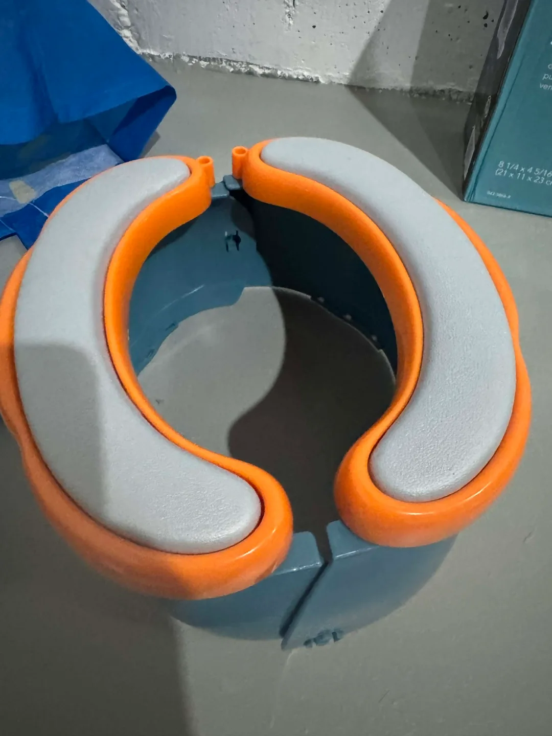 Fan, toys, beauty and skincare products image indicator(2)