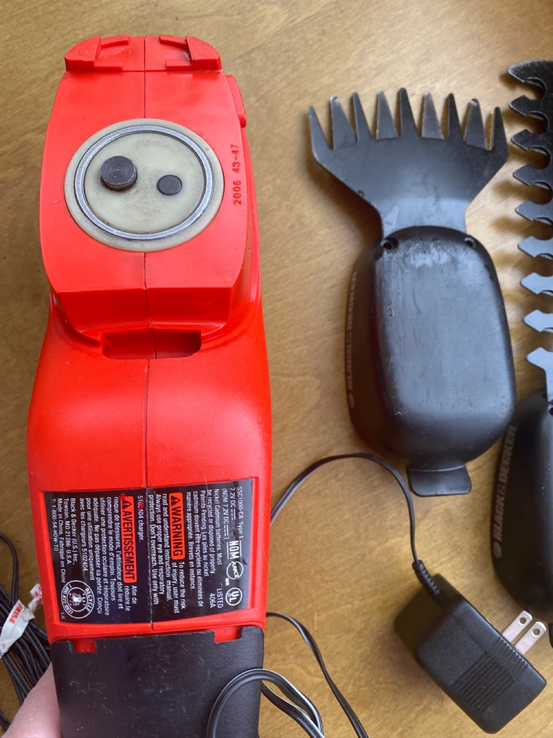 Black & Decker 7.2V Cordless Shear/Shrubber Combo Kit - photo 3