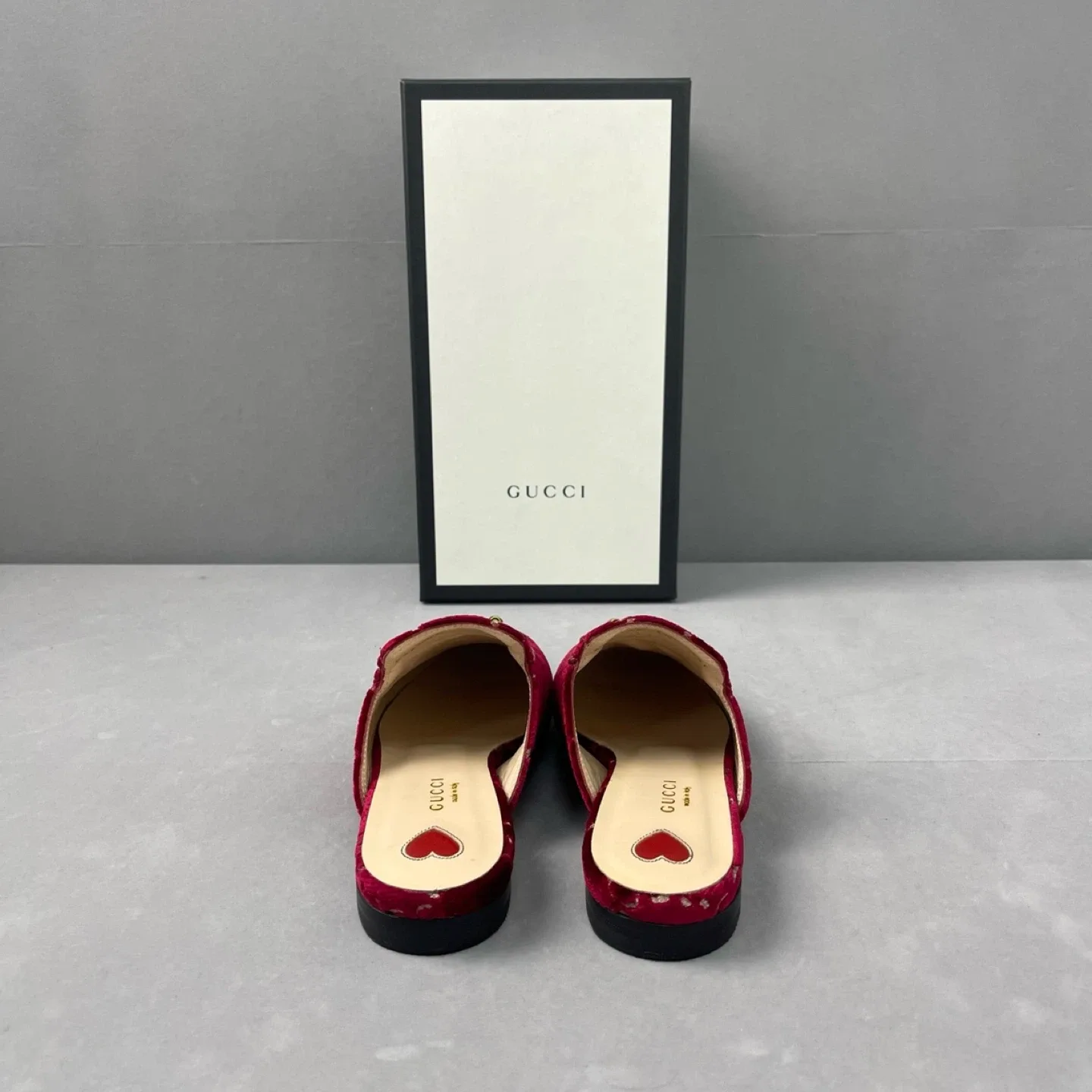 Gucci Princetown Velvet Mules Size 36 image indicator(4)