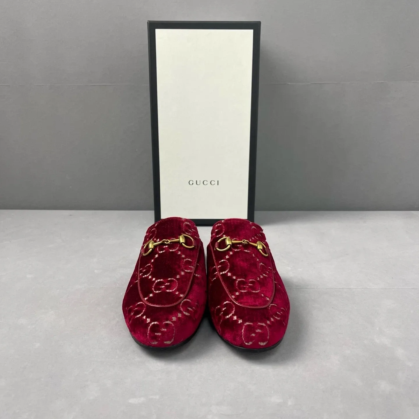 Gucci Princetown Velvet Mules Size 36 image indicator(2)