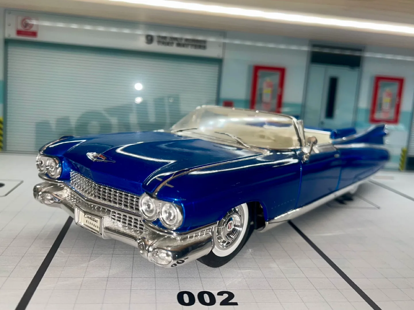 1/18 Maisto Premier Edition 1959 Cadillac Eldorado Biarritz